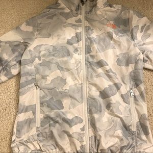 Juniors The North Face Camo windbreaker